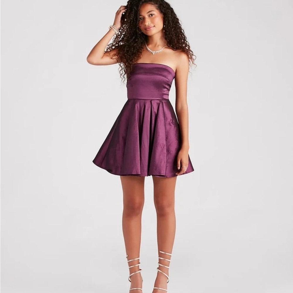 NWT Women’s Elegant Purple Strapless Mini Dress